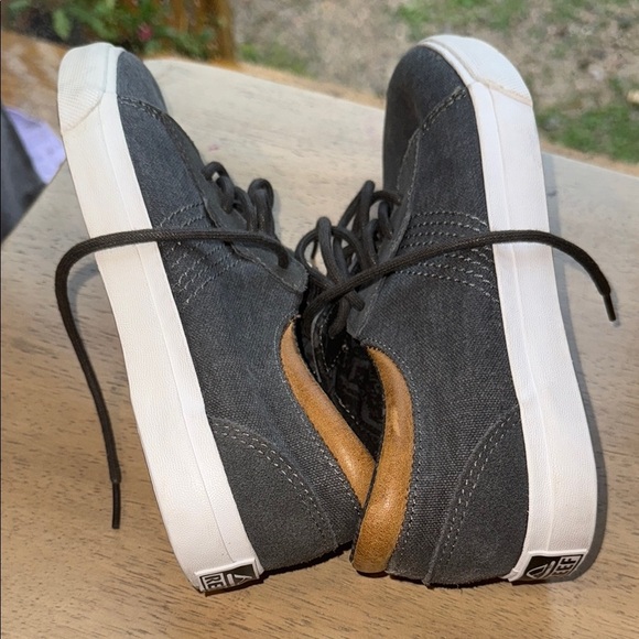 Reef Men's Gray Casual Sneakers - Picture 4 of 5